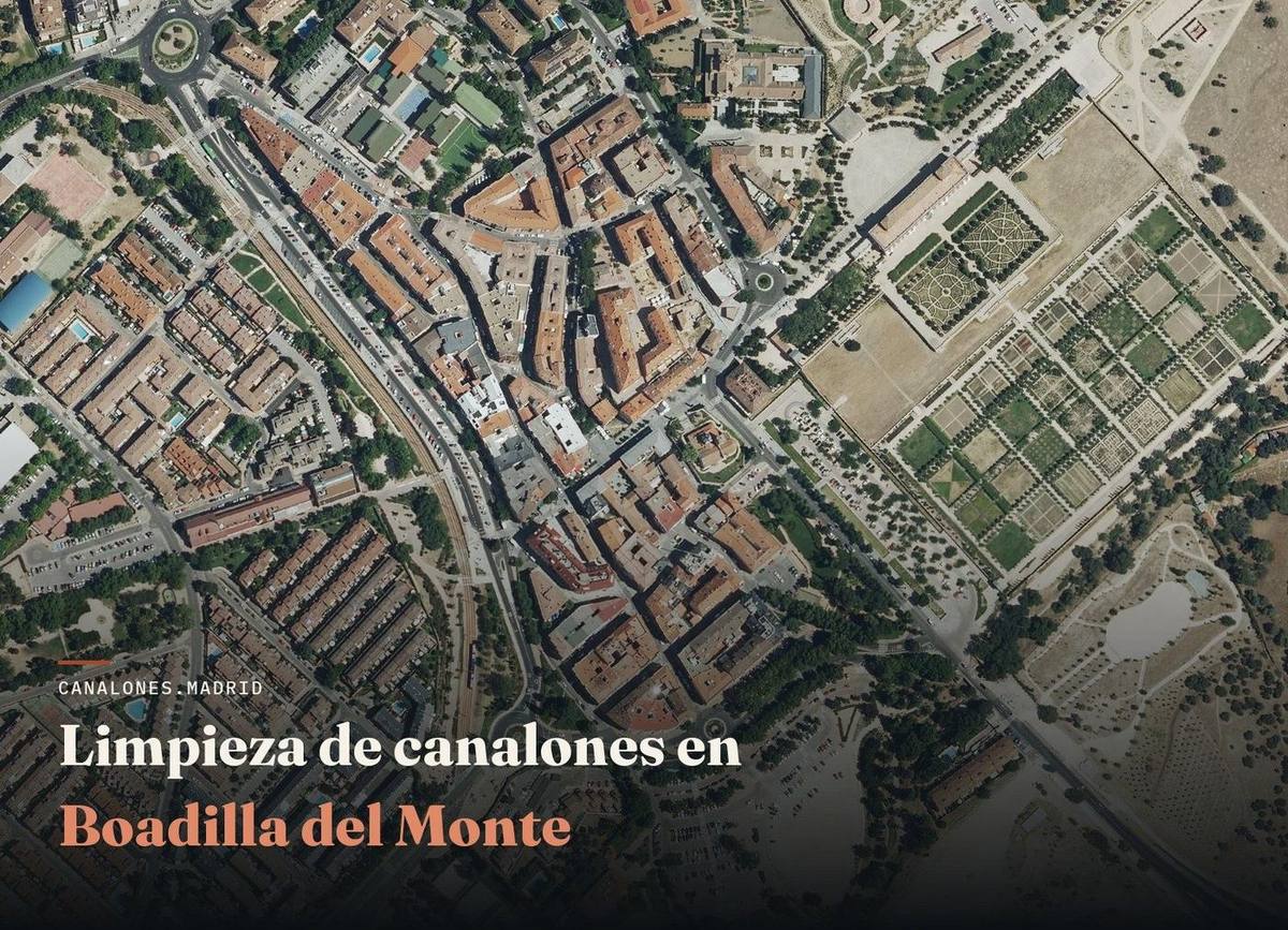 Vista aérea de Boadilla del Monte, zona de servicio de canalones.madrid para la limpieza y el mantenimiento de canalones, en una localidad con numerosas urbanizaciones y comunidades de vecinos.